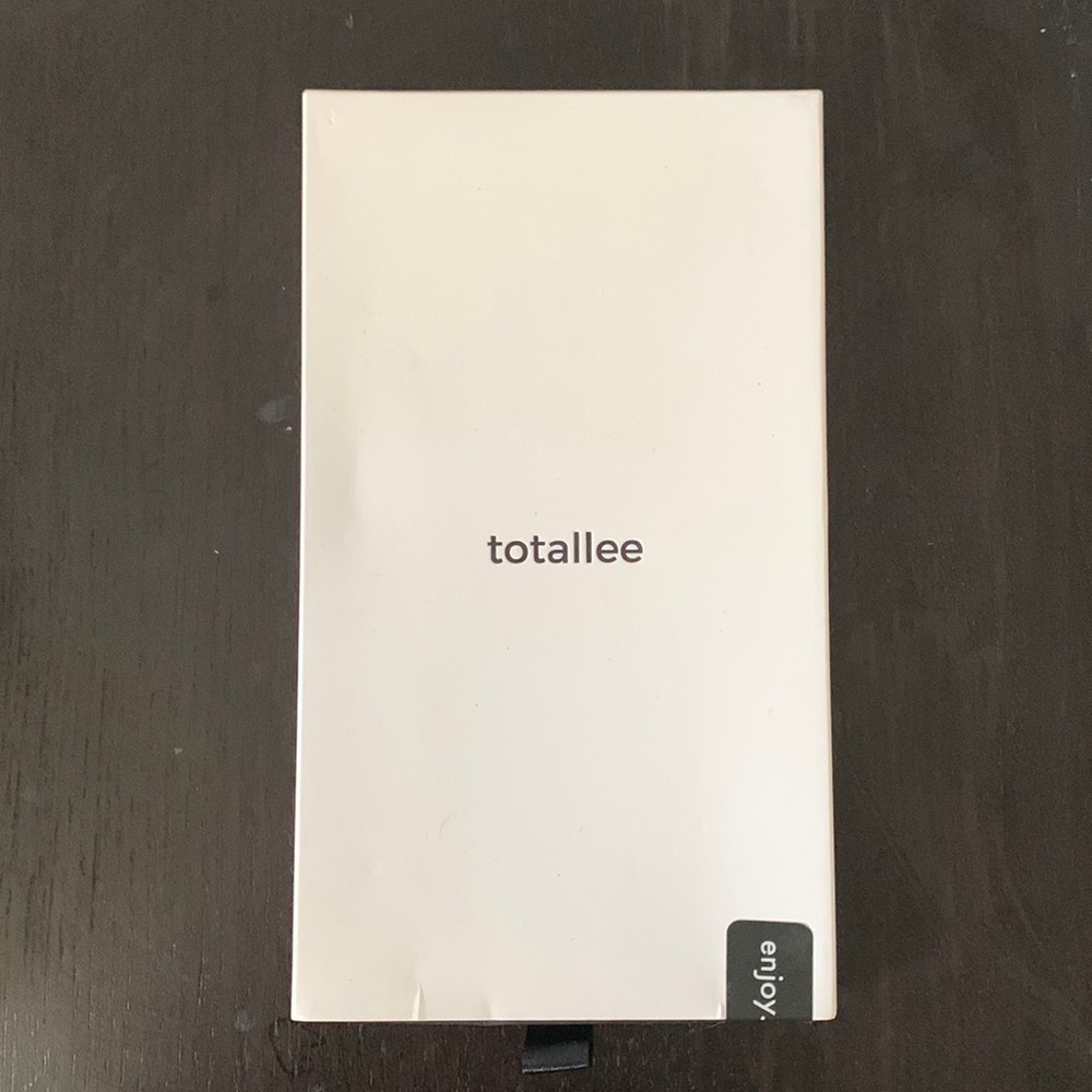 totallee frosted clear iPhone XS Max thin case